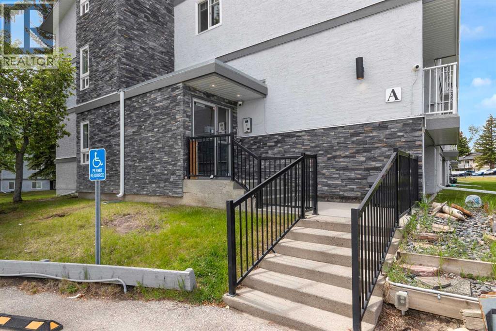 Apartment for Sale in 107A, 5601 Dalton Drive NW|Calgary, Alberta T3A2E2 2
