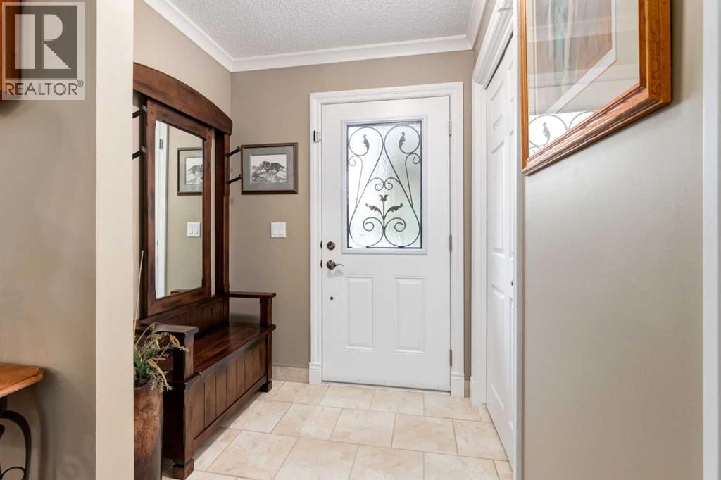 House for Sale in 180 Parkridge Place SE|Calgary, Alberta T2J4V9 2