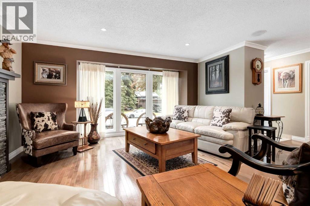House for Sale in 180 Parkridge Place SE|Calgary, Alberta T2J4V9 5