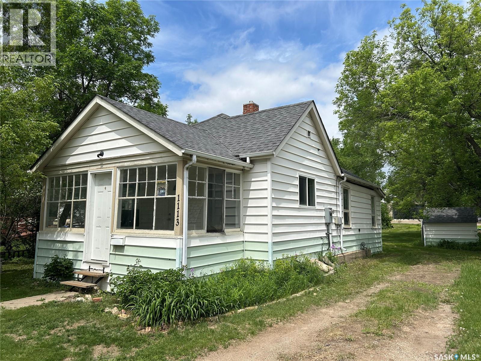 1113 Valley STREET, Estevan, Saskatchewan S4A0E3