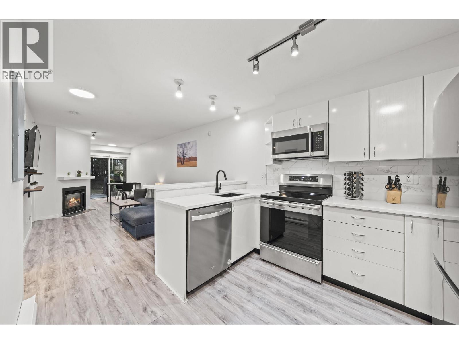 316 528 ROCHESTER AVENUE|Coquitlam, British Columbia V3K7A5
