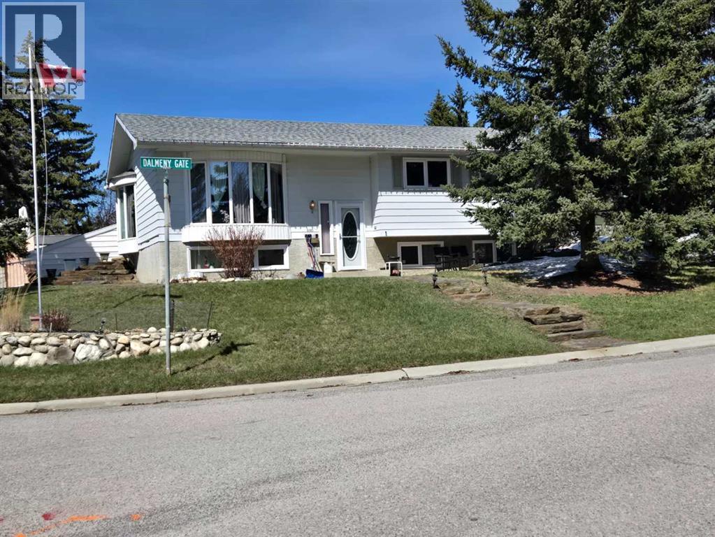 House for Sale in 6803 Dalmeny Gate NW|Calgary, Alberta T3A1T5