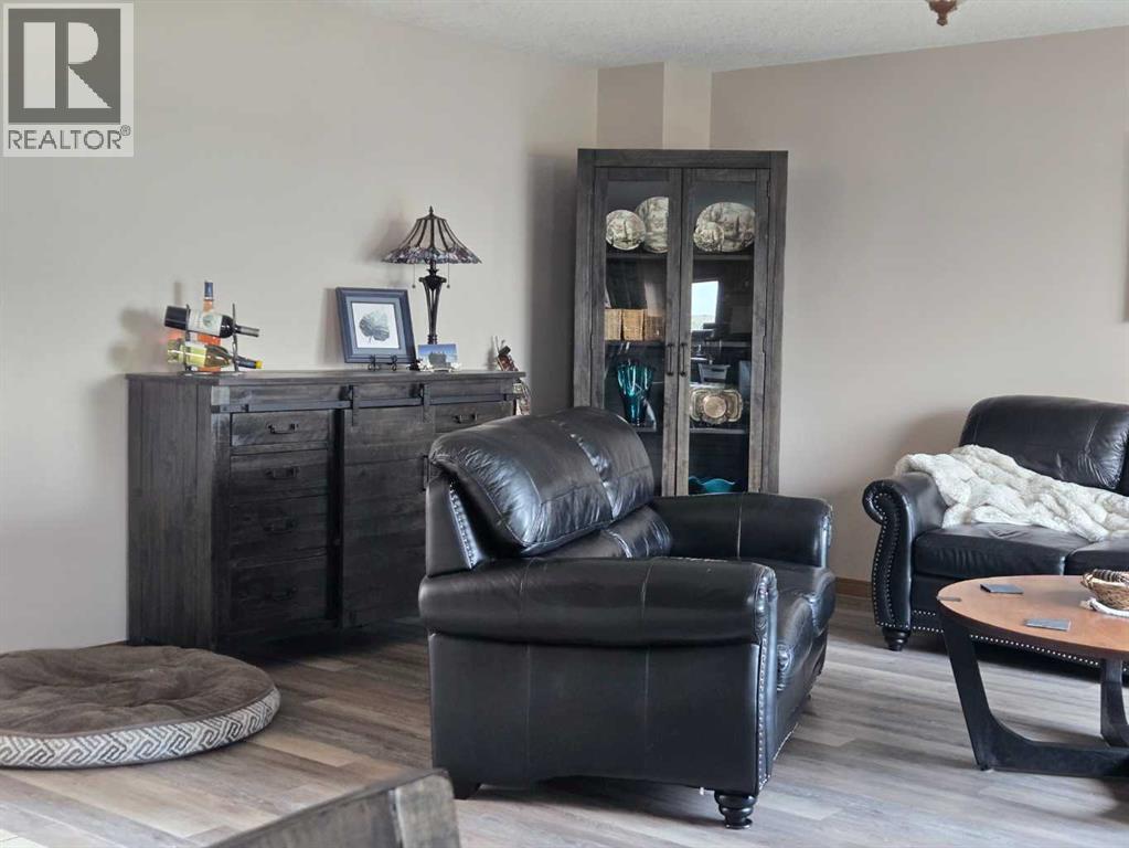 House for Sale in 6803 Dalmeny Gate NW|Calgary, Alberta T3A1T5 5