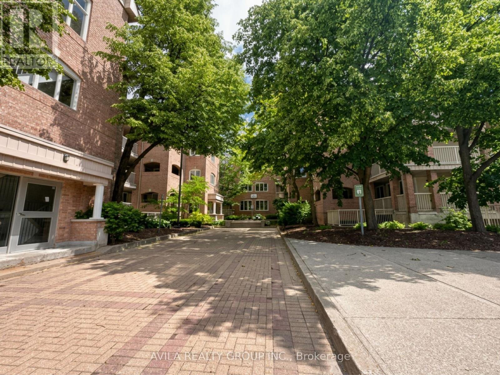 Row / Townhouse for Sale in 136 - 85 BRISTOL ROAD E|Mississauga (Hurontario), Ontario L4Z3P3 3
