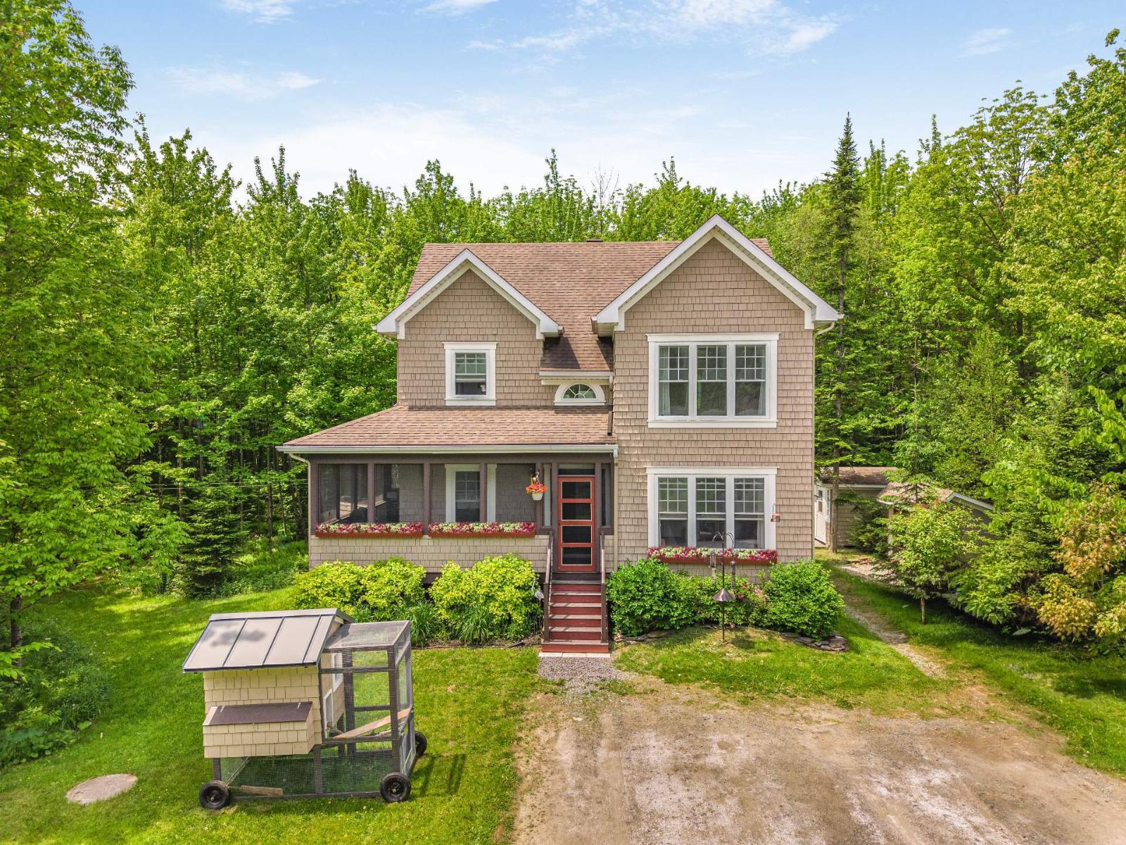 439 Rue Alvin-C.-Mitson