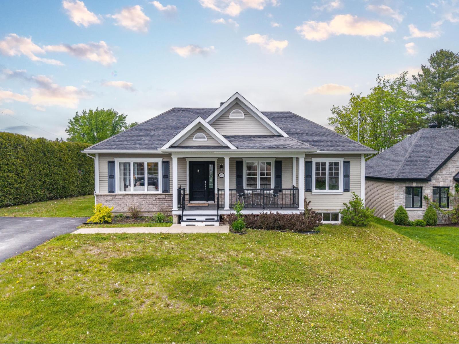 4573 Rue Garon