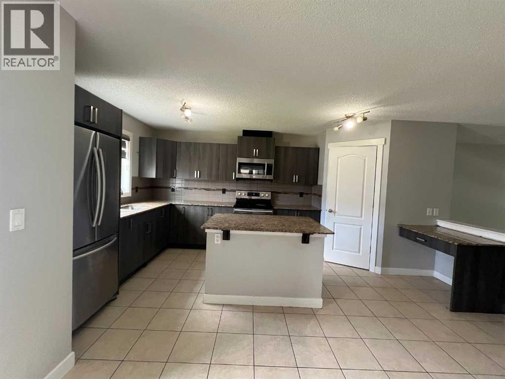 Duplex for Sale in 222 Skyview Ranch Boulevard NE|Calgary, Alberta T3N0K9 2