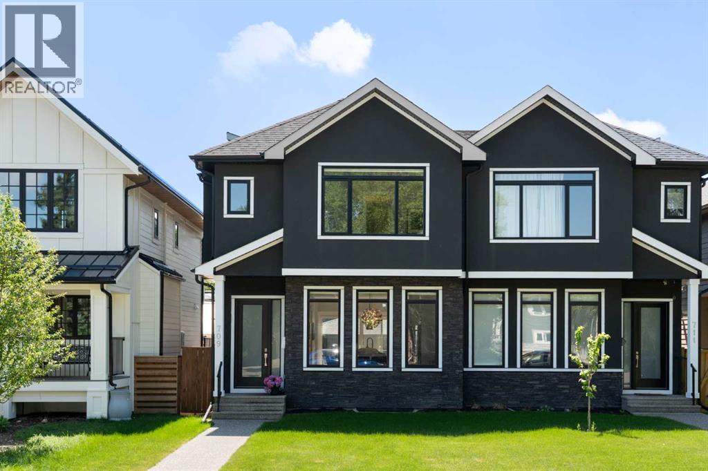 Duplex for Sale in 709 23 Avenue NW|Calgary, Alberta T2M1T1