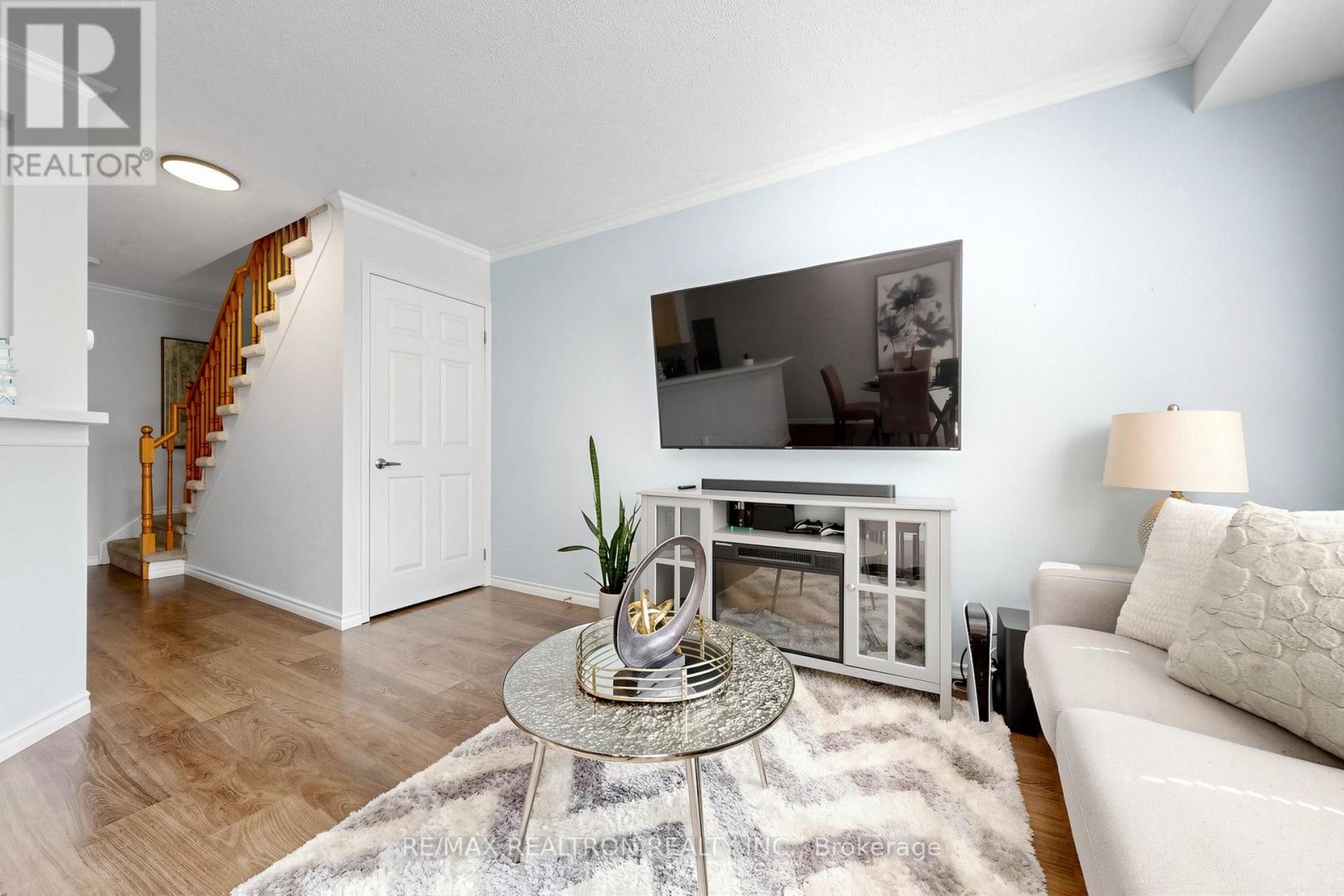 Row / Townhouse for Sale in 63 - 4600 KIMBERMOUNT AVENUE|Mississauga (Central Erin Mills), Ontario L5M6Z6 5