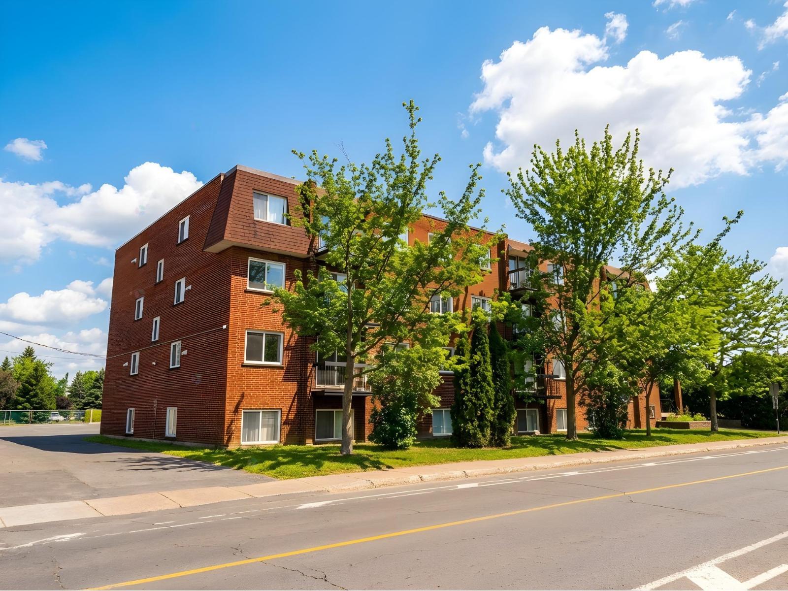 537 Boul. Jacques-Cartier E., #210, Longueuil (Le Vieux-Longueuil), Quebec J4L4A5