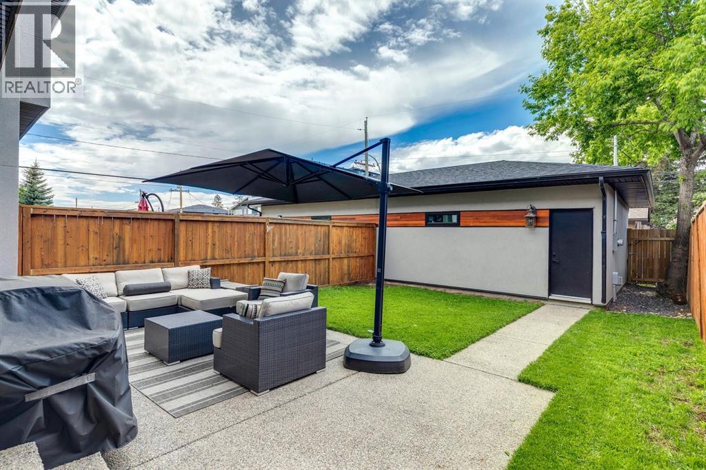 Duplex for Sale in 4803 19 Avenue NW|Calgary, Alberta T3B0X6 3