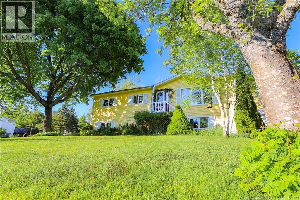 112 Dolan Road, Rothesay, New Brunswick E2S1C2
