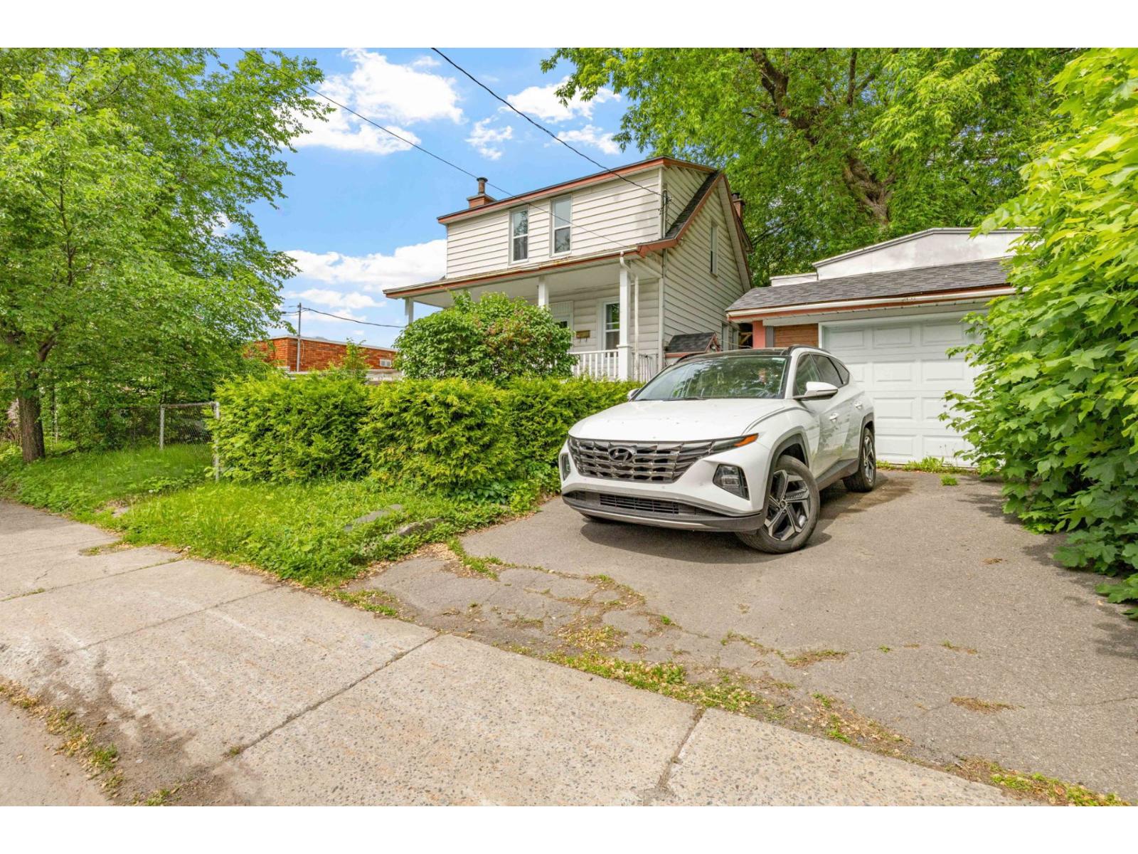 10637 Av. de Cobourg, Montréal (Montréal-Nord), Quebec H1H4X3