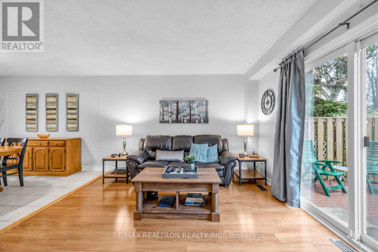 Row / Townhouse for Sale in 1 - 6699 FALCONER DRIVE|Mississauga (Streetsville), Ontario L5N2E3 4