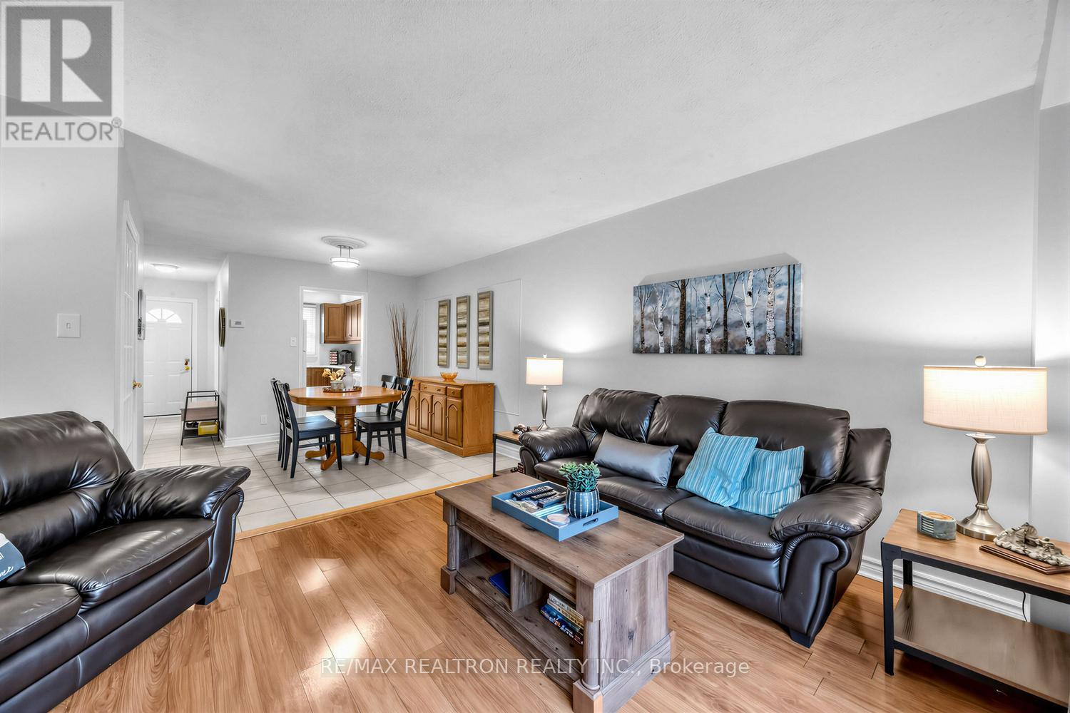 Row / Townhouse for Sale in 1 - 6699 FALCONER DRIVE|Mississauga (Streetsville), Ontario L5N2E3 5