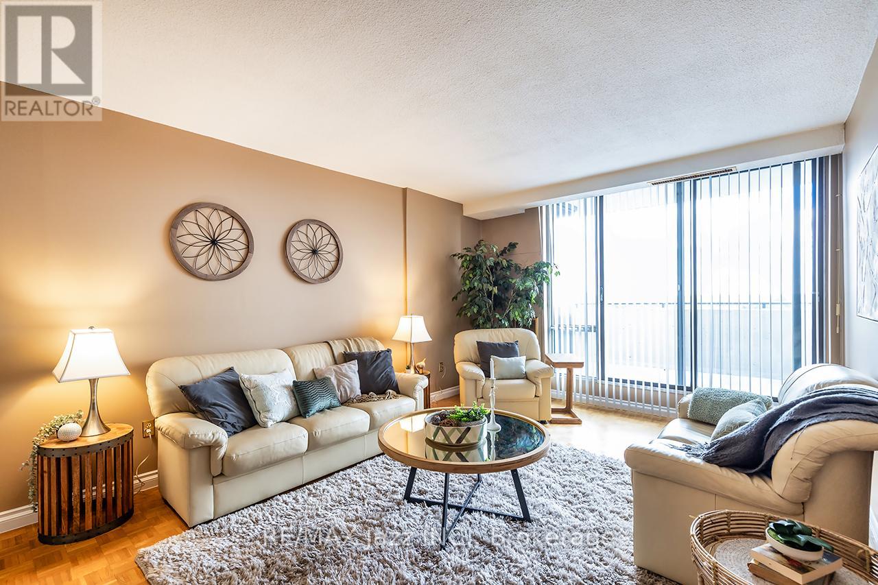 PH 4 - 92 CHURCH STREET S, Ajax (Central West), Ontario L1S6B4