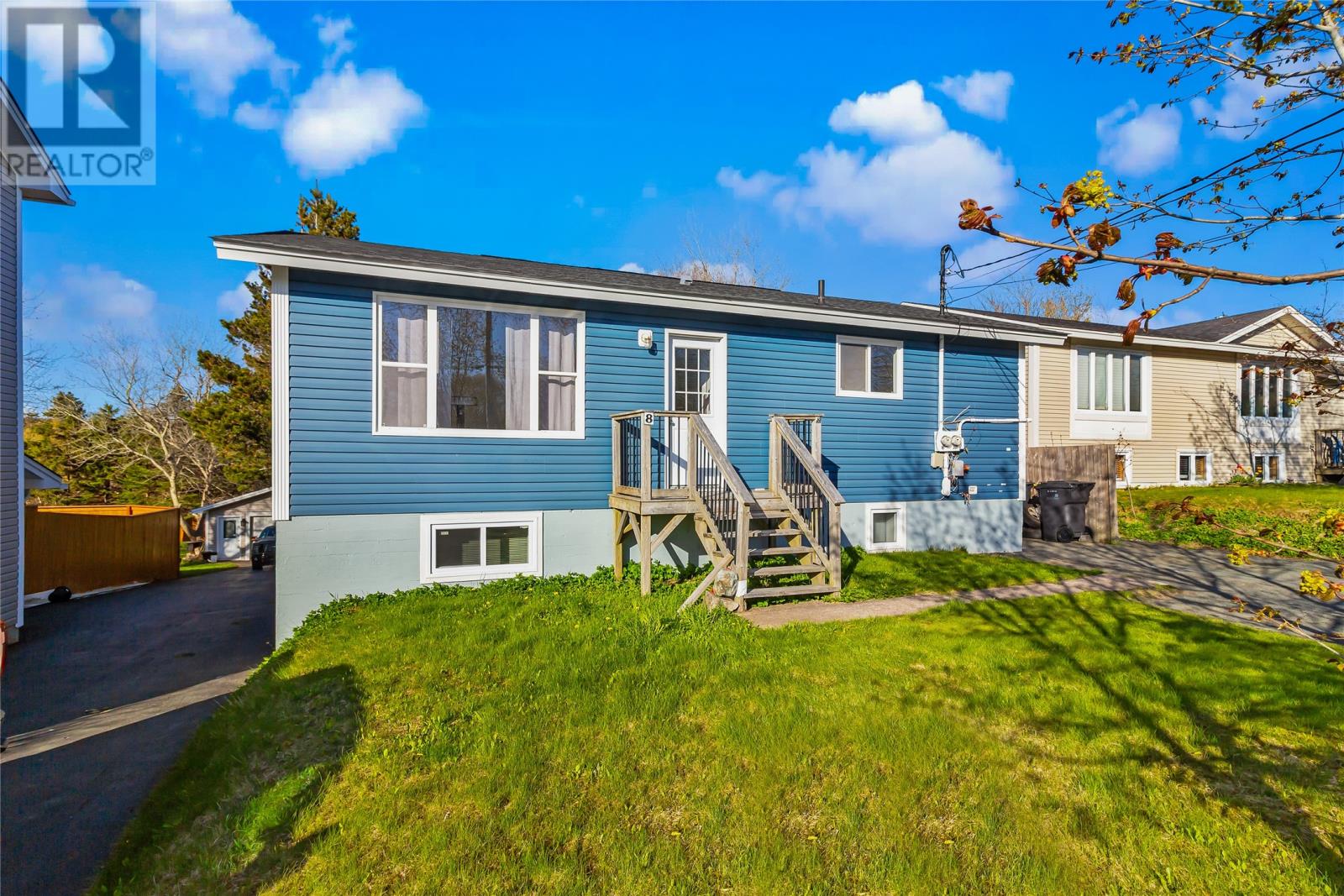 8 Pine Bud Crescent