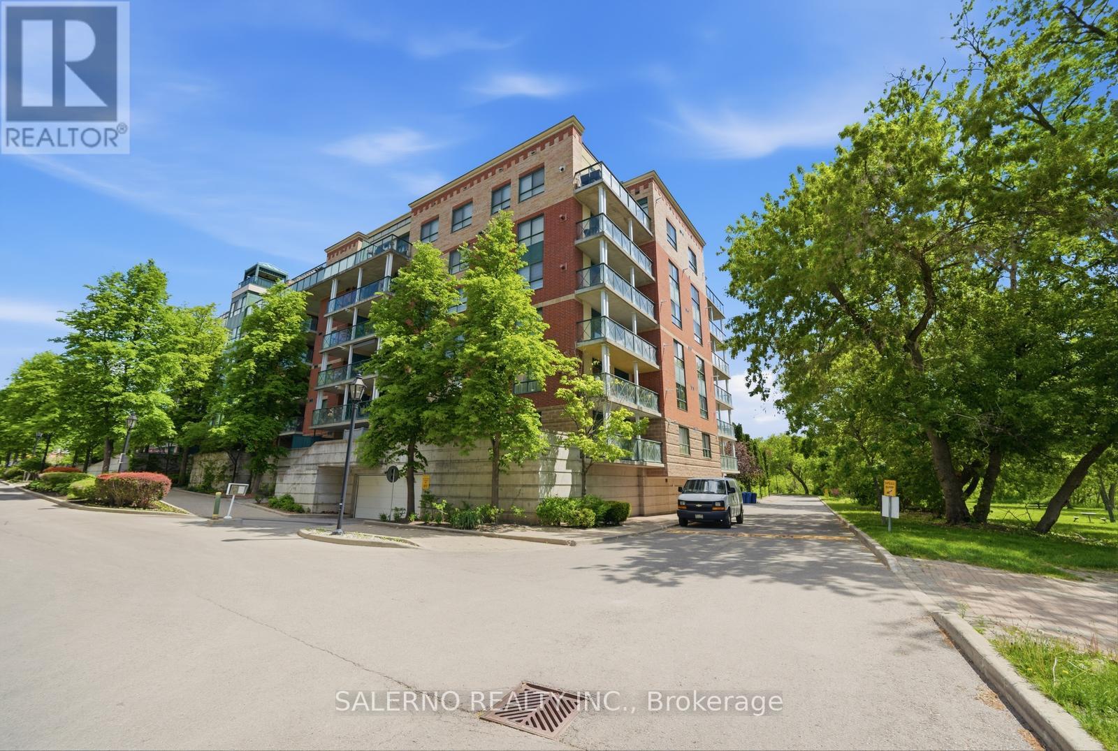 312 - 141 WOODBRIDGE AVENUE