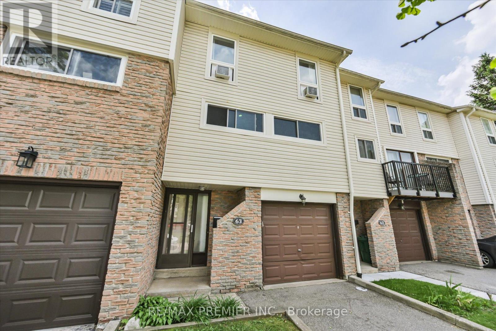 Row / Townhouse for Sale in 63 - 7251 COPENHAGEN ROAD|Mississauga (Meadowvale), Ontario L5N2H6 2
