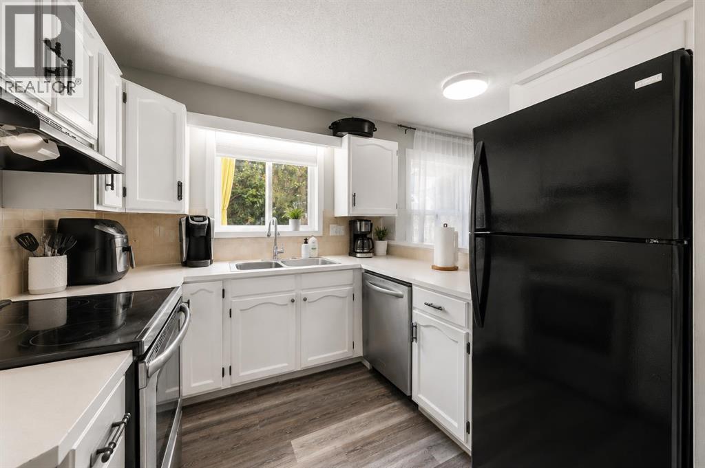 Row / Townhouse for Sale in 107 Mission Road SW|Calgary, Alberta T2S0T4 2