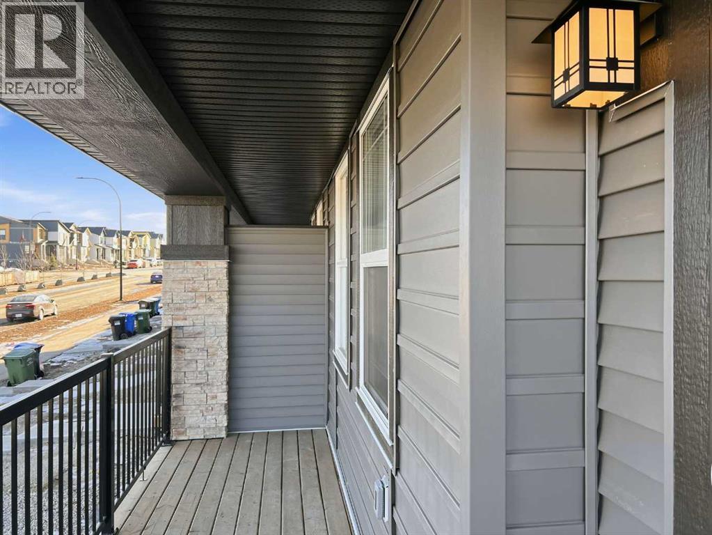 Duplex for Sale in 125 Edith Gate NW|Calgary, Alberta T3R1Z2 3