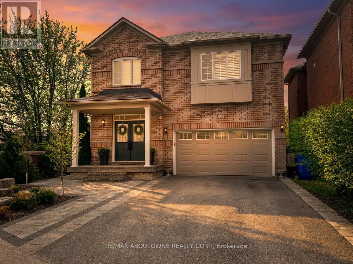 85 EARL STEWART DRIVE, Aurora (Bayview Wellington), Ontario L4G7P4