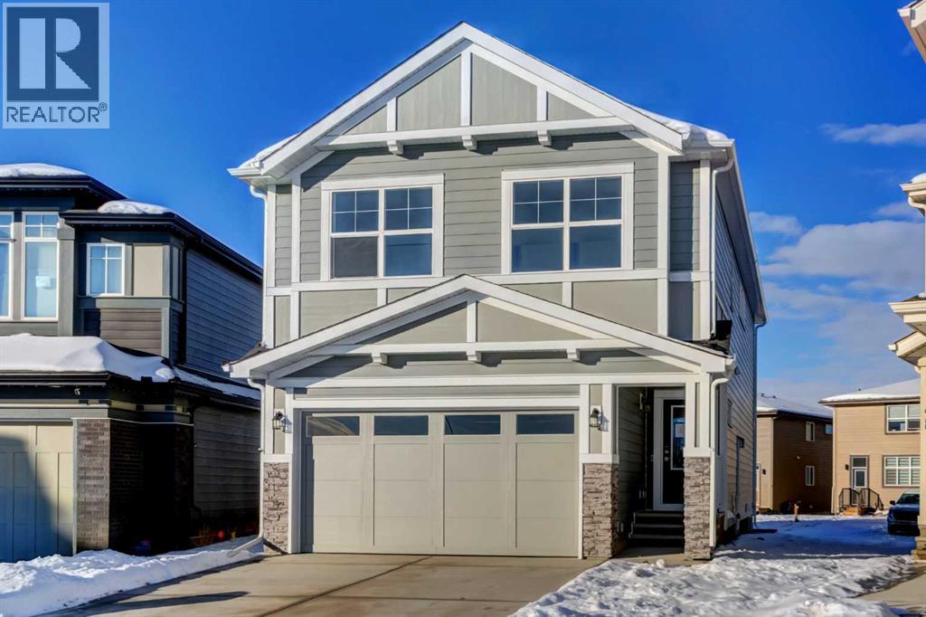 House for Sale in 52 Magnolia Green SE|Calgary, Alberta T3M3X8 2