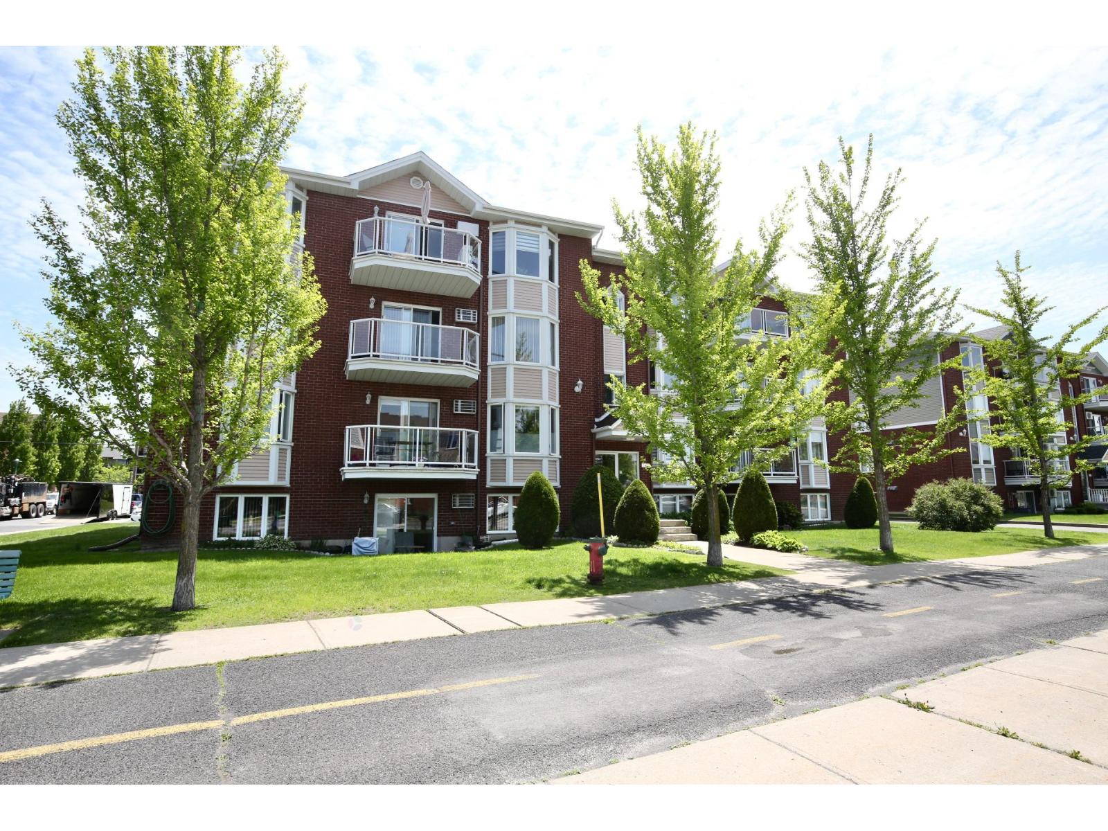 2475 Boul. Jacques-Marcil, #103, Longueuil (Saint-Hubert), Quebec J3Y9E4