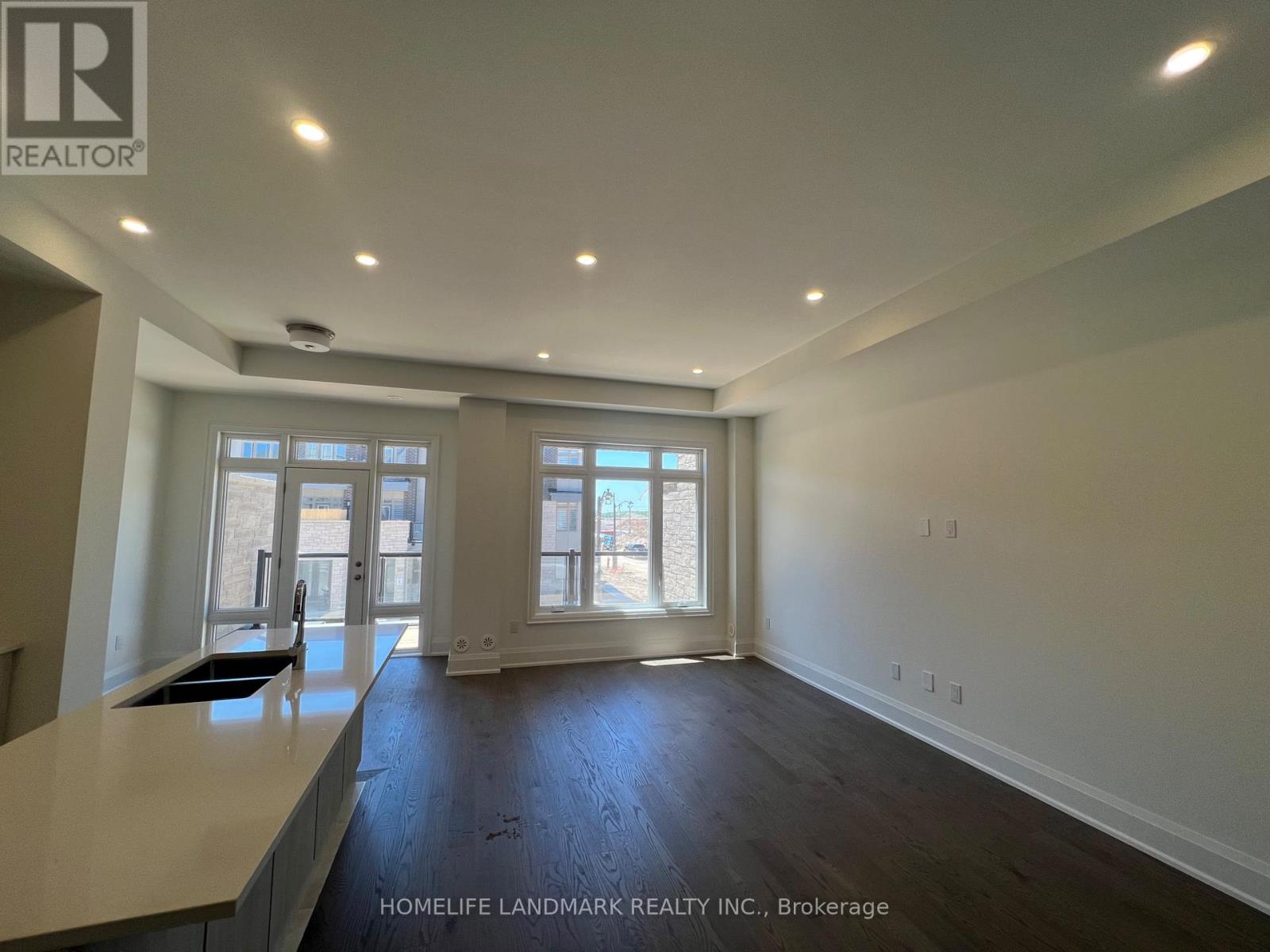 Row / Townhouse for Sale in 3329 AZAM WAY|Oakville (GO Glenorchy), Ontario L6M5S3 3