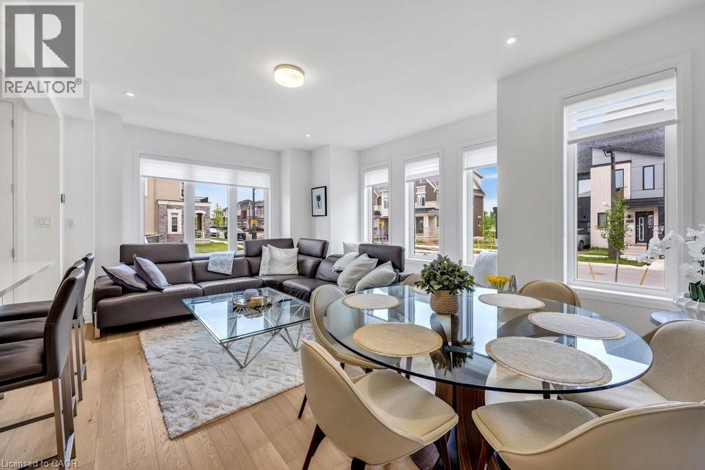 Row / Townhouse for Sale in 9 CROWN Gate|Oakville, Ontario L6M0W8 4