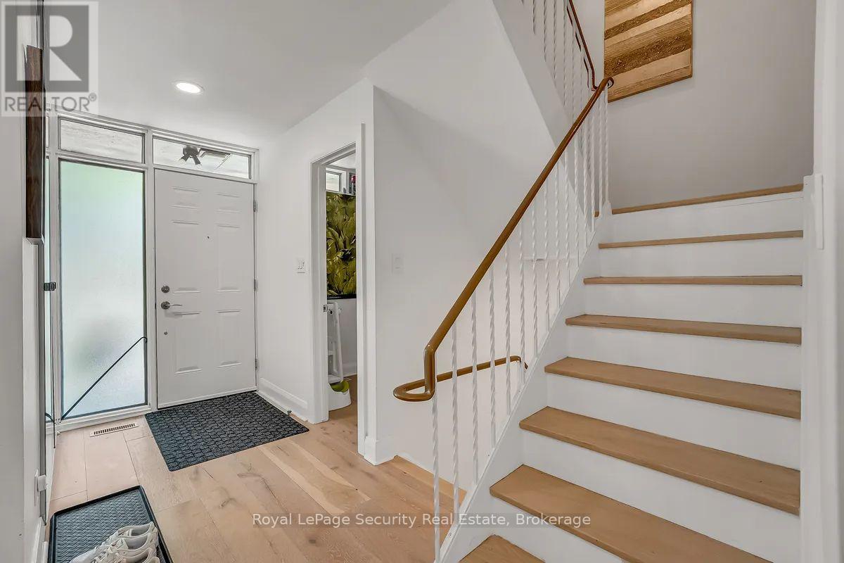 Row / Townhouse for Sale in 23 RAINTREE PATH|Toronto (Eringate-Centennial-West Deane), Ontario M9C5A9 5