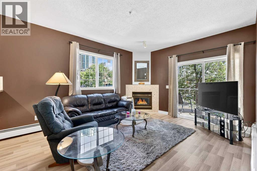 Apartment for Sale in 219, 126 14 Avenue SW|Calgary, Alberta T2R0L9
