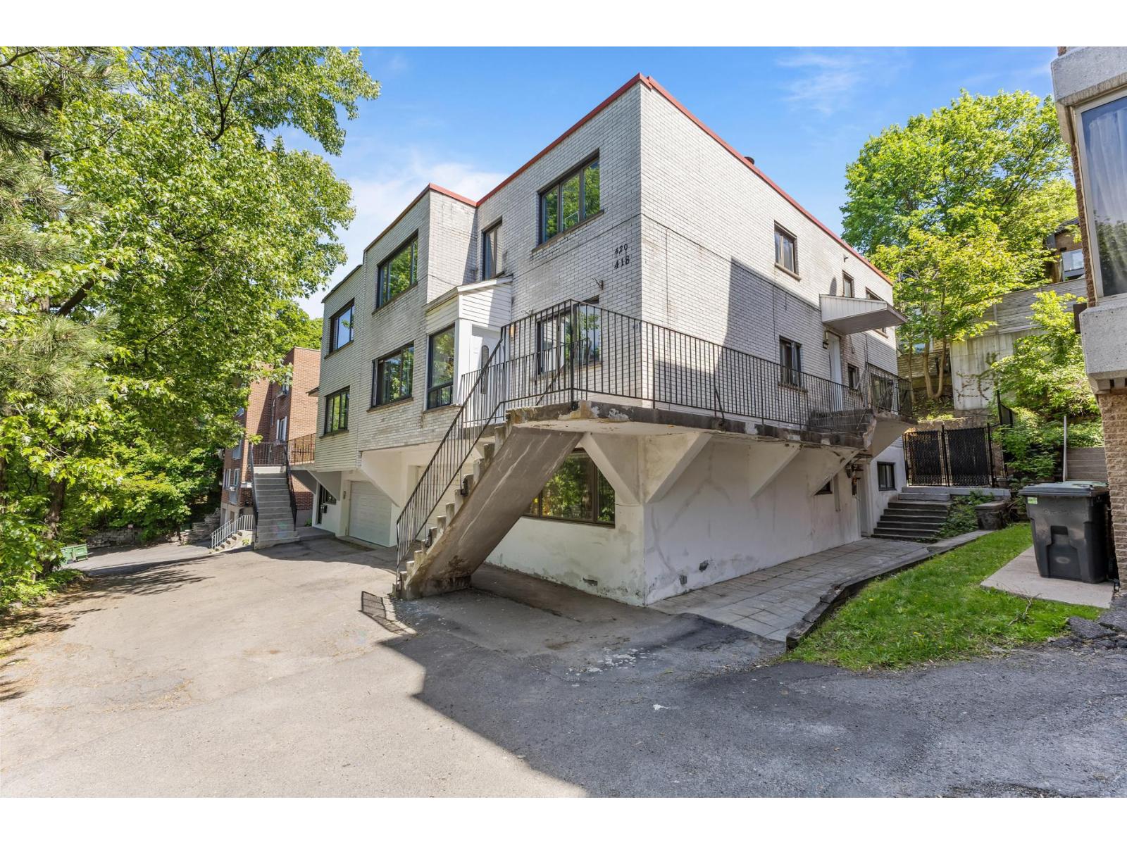 418 Ch. de la Côte-Ste-Catherine, Montréal (Outremont), Quebec H2V2B4