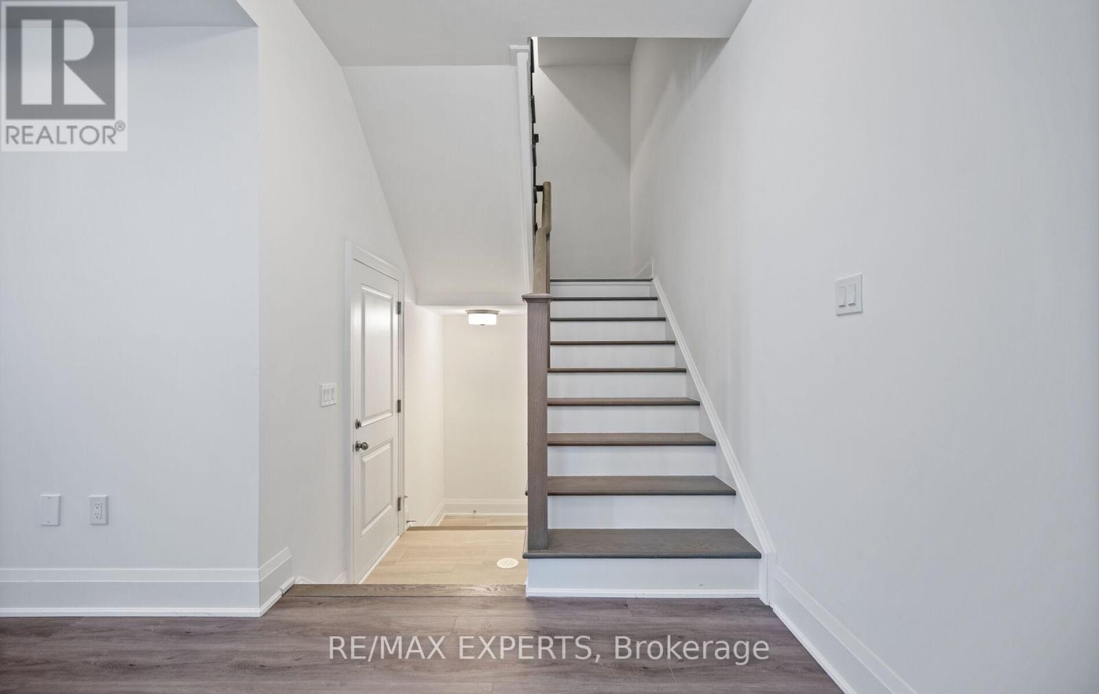 Row / Townhouse for Sale in 3304 AZAM WAY|Oakville (GO Glenorchy), Ontario L6M4K1 5