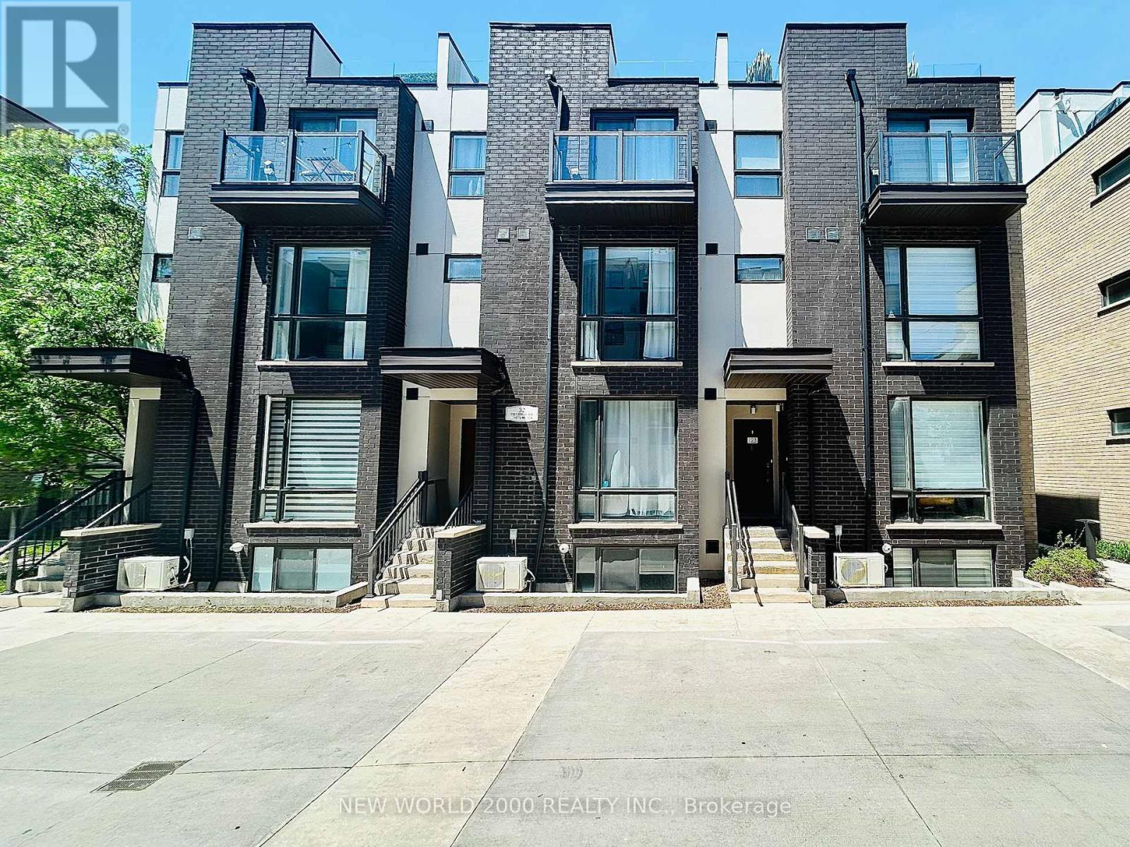 Row / Townhouse for Sale in 123 - 32 FIELDWAY ROAD|Toronto (Islington-City Centre West), Ontario M8Z0E3