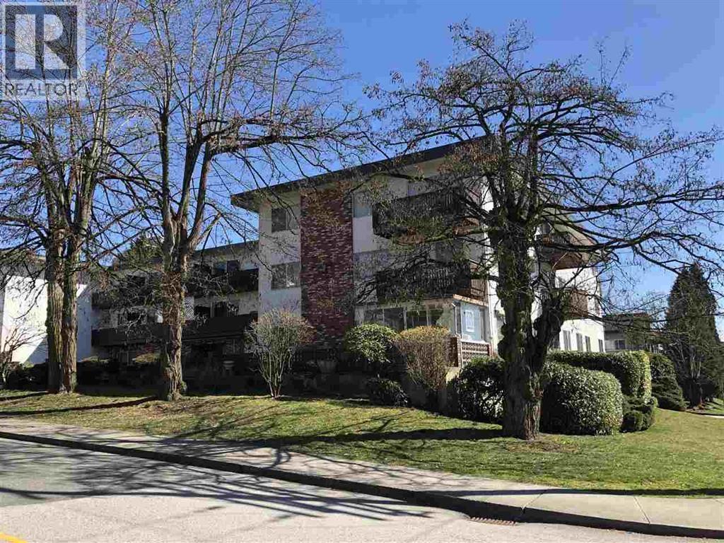 308 910 FIFTH AVENUE, New Westminster, British Columbia V3M1Y2