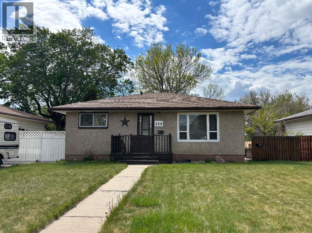 214 25 Street S, Lethbridge, Alberta T1J3N9