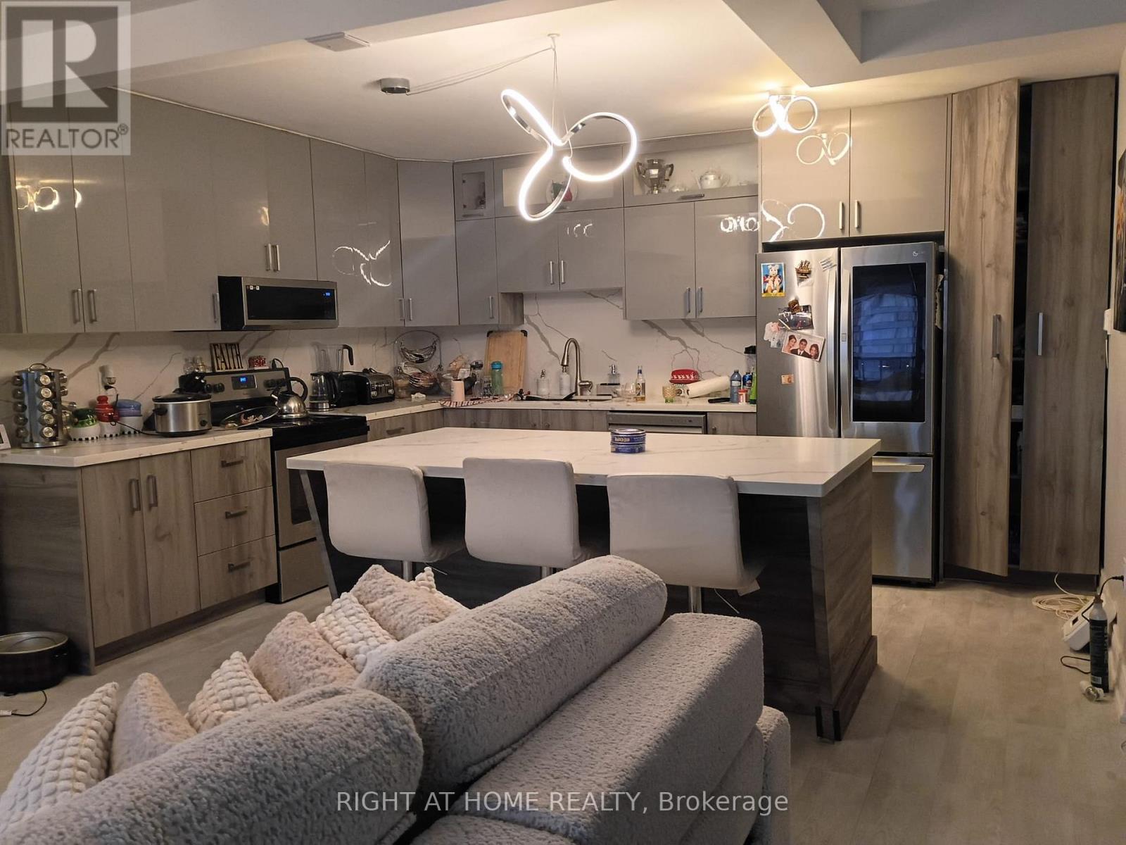 For rent: 2407 - 33 HARBOUR SQUARE, Toronto (Waterfront Communities ...