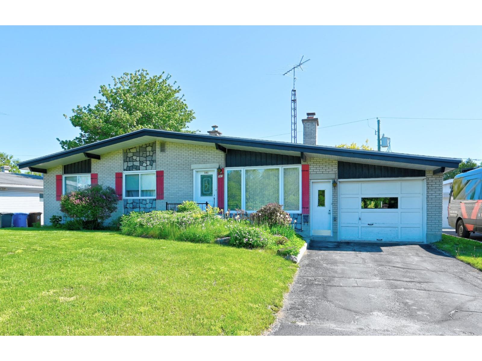 161 Rue Gauthier N., Notre-Dame-des-Prairies, Quebec J6E1V9