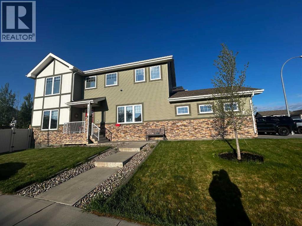 802 Keystone Meadows W, Lethbridge, Alberta T1J4S7