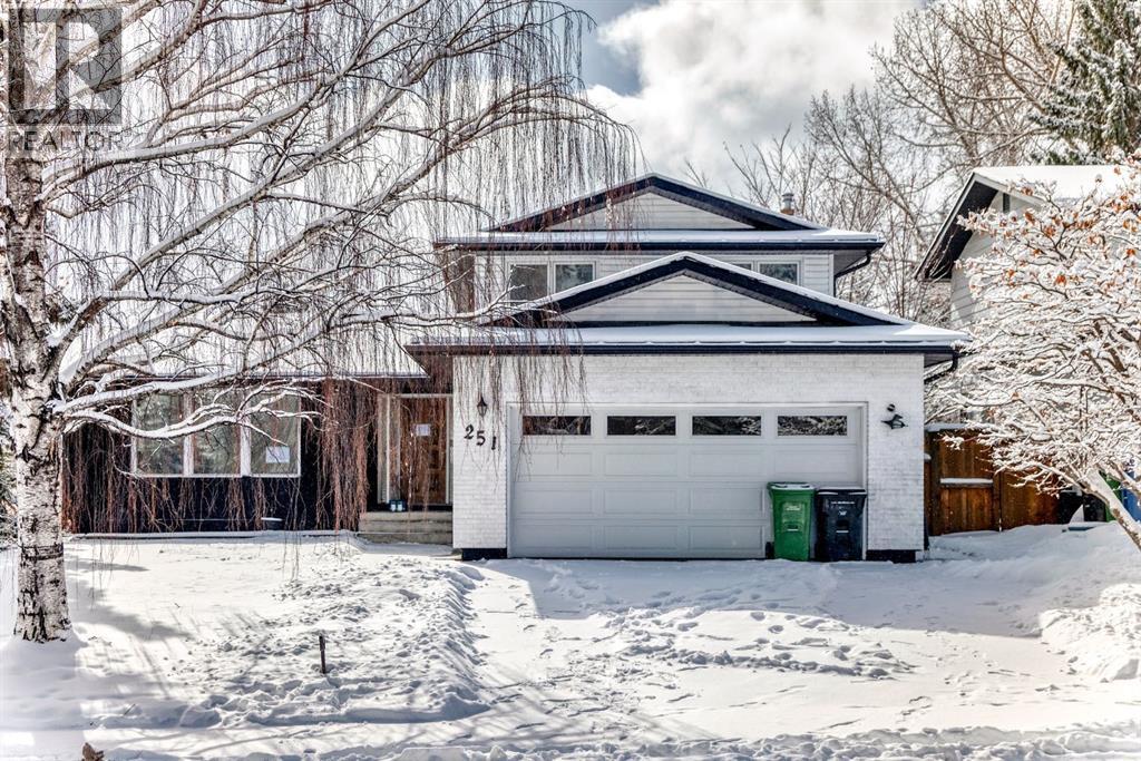 House for Sale in 251 Cannell Place SW|Calgary, Alberta T2W1T6