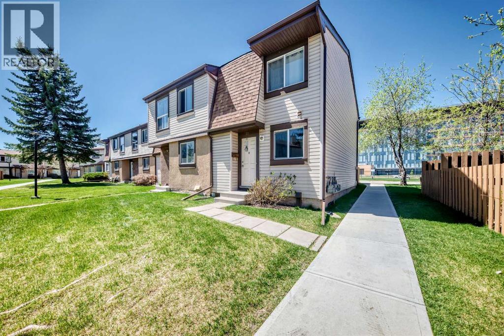 Row / Townhouse for Sale in 38, 2727 Rundleson Road NE|Calgary, Alberta T1Y3Z3