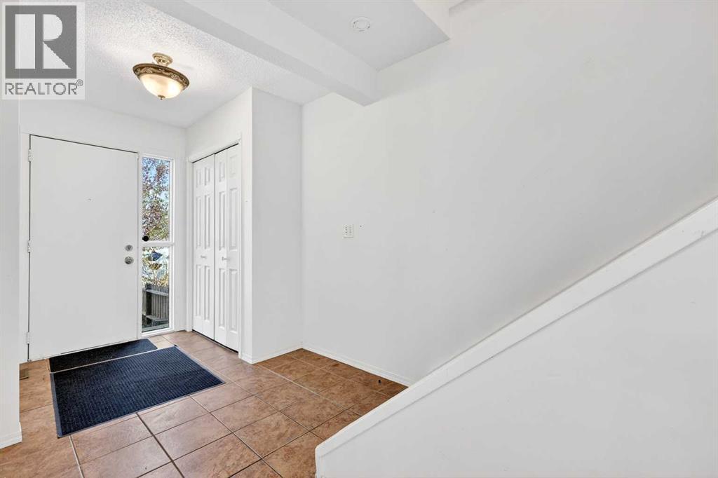 Row / Townhouse for Sale in 5615 1 Avenue SE|Calgary, Alberta T2A5Z6 3