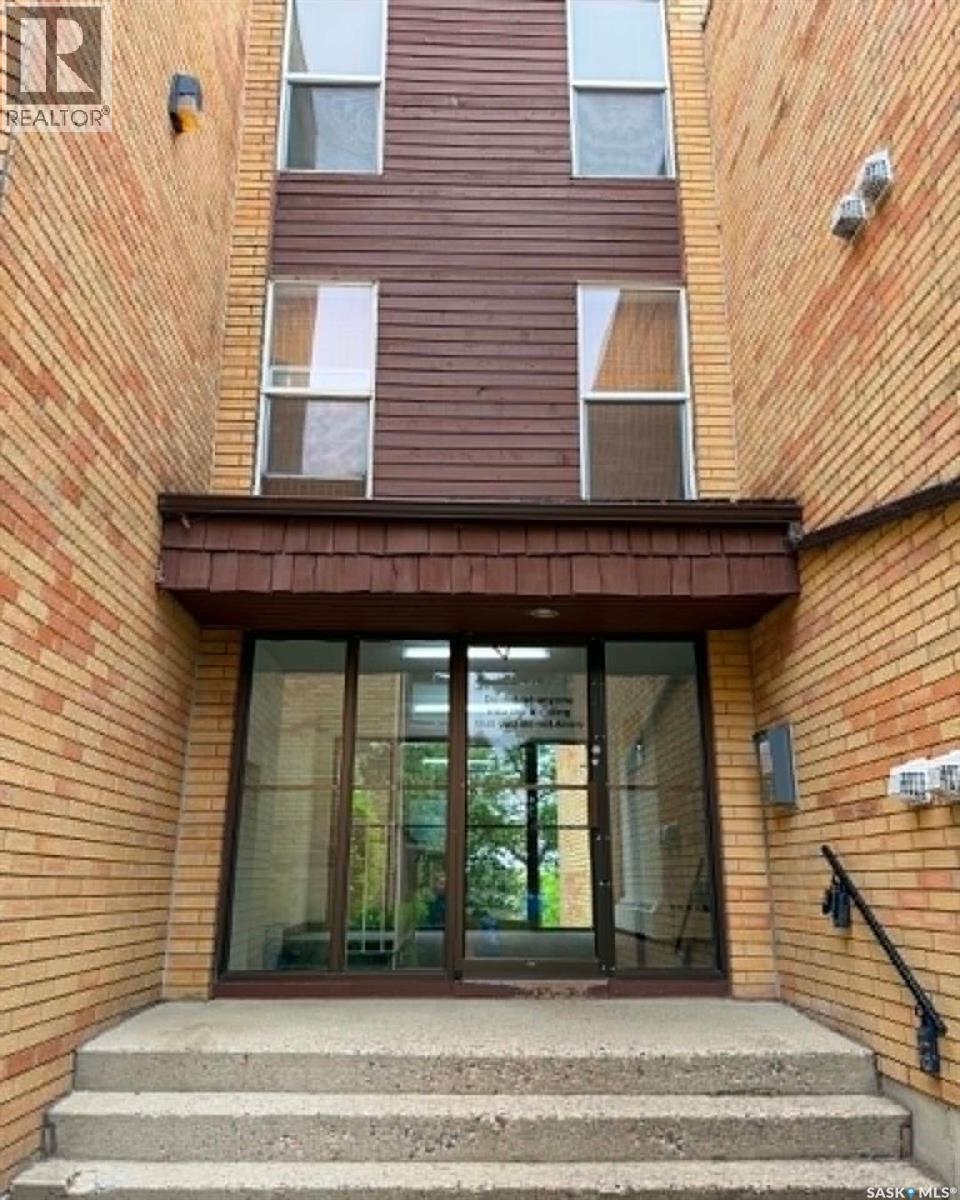 207 423 Tait COURT, Saskatoon, Saskatchewan S7L7H5