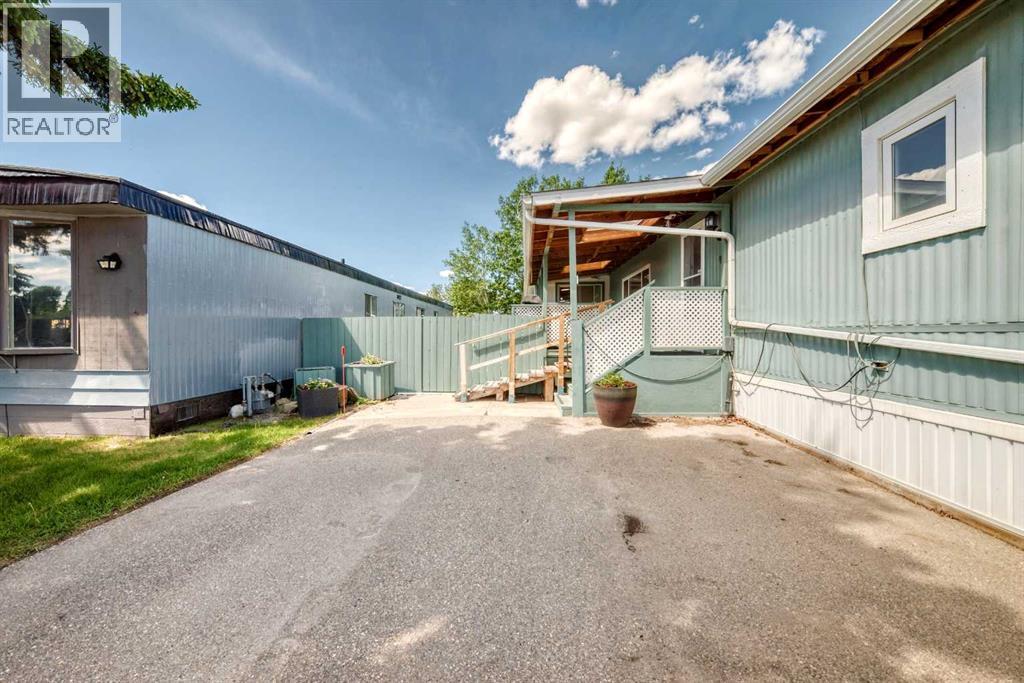 Mobile Home for Sale in 169, 6724 17 Avenue SE|Calgary, Alberta T2A0W5 4