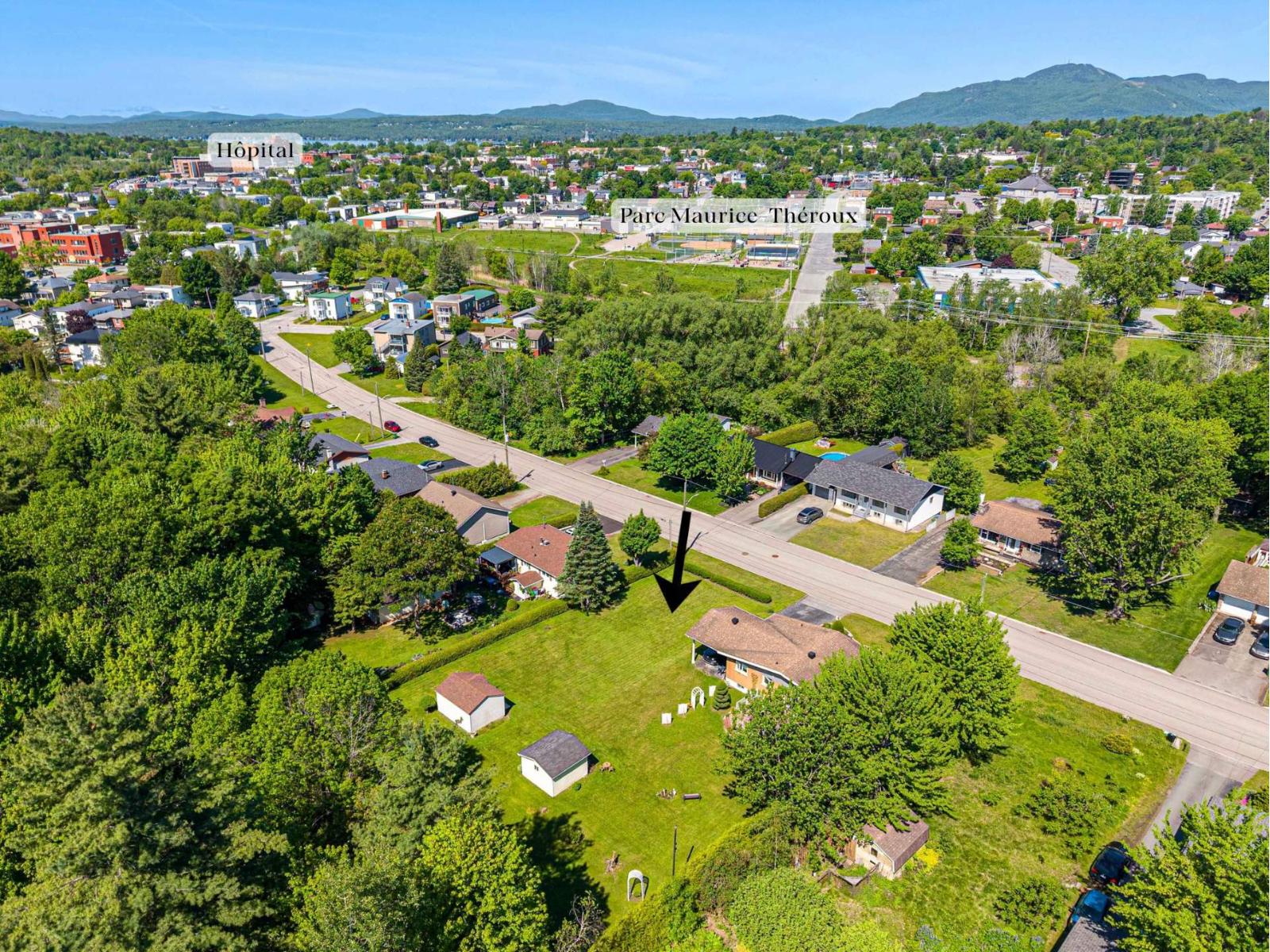 Rue Courtemanche, Magog, Quebec J1X4M5