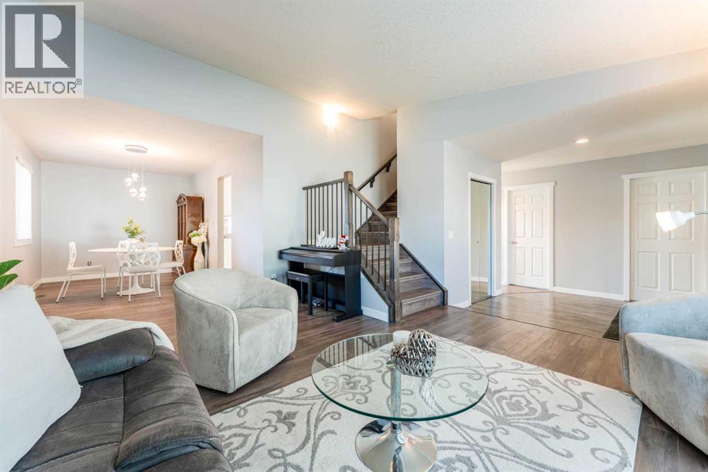 House for Sale in 145 Hawkdale Circle NW|Calgary, Alberta T3G2W9 5