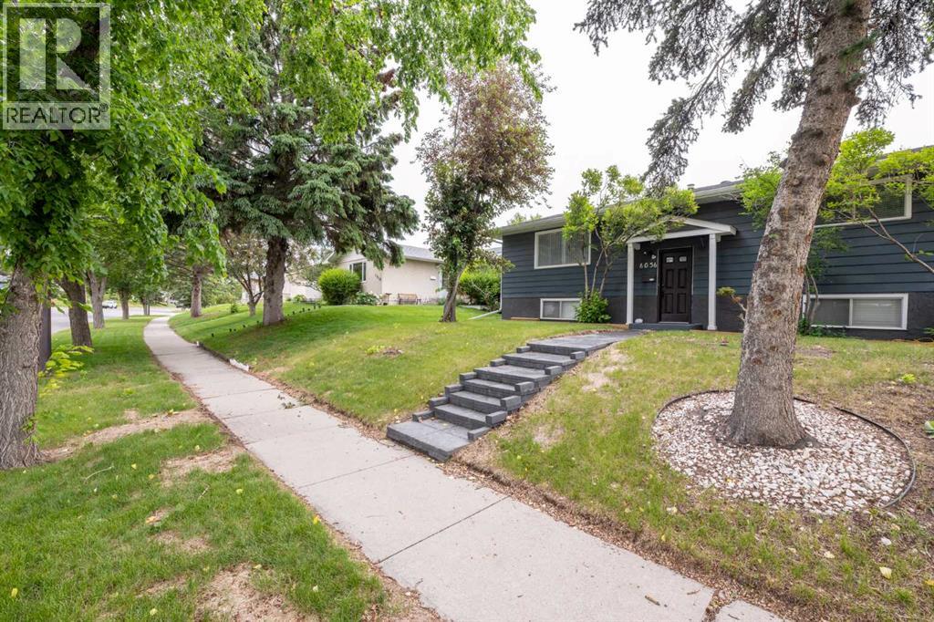 House for Sale in 6036 4 Street NE|Calgary, Alberta T2K1K2
