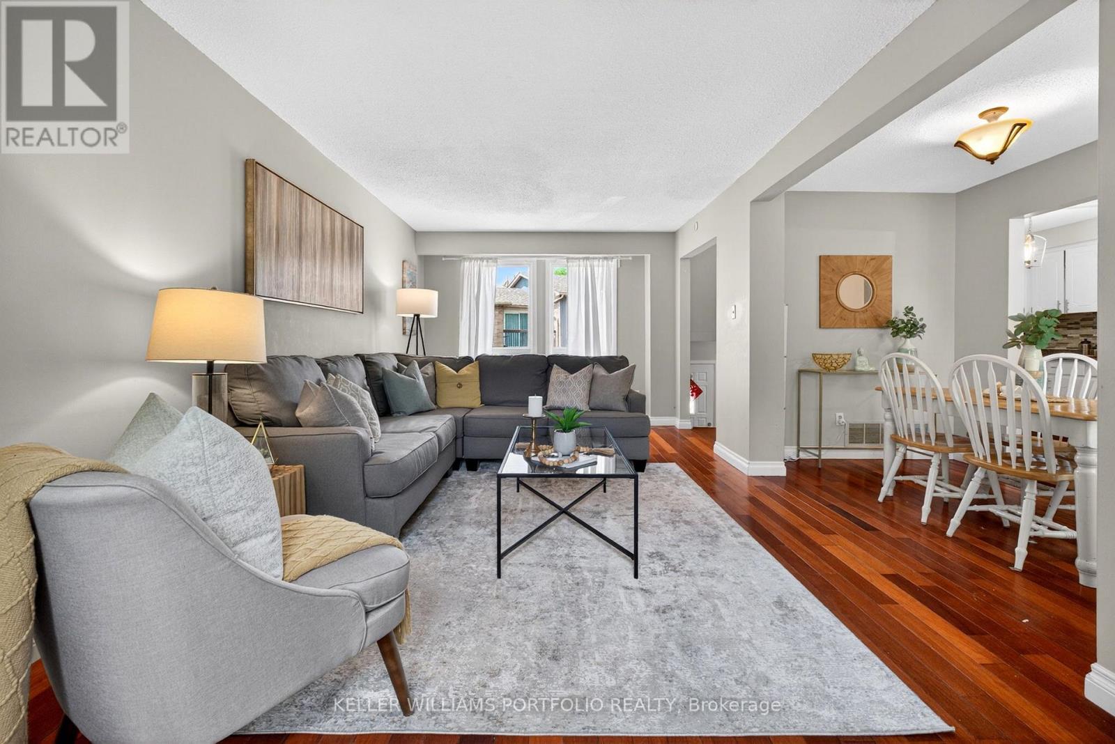 Row / Townhouse for Sale in 20 - 900 DUNDAS STREET W|Mississauga (Erindale), Ontario L5C3B3 5