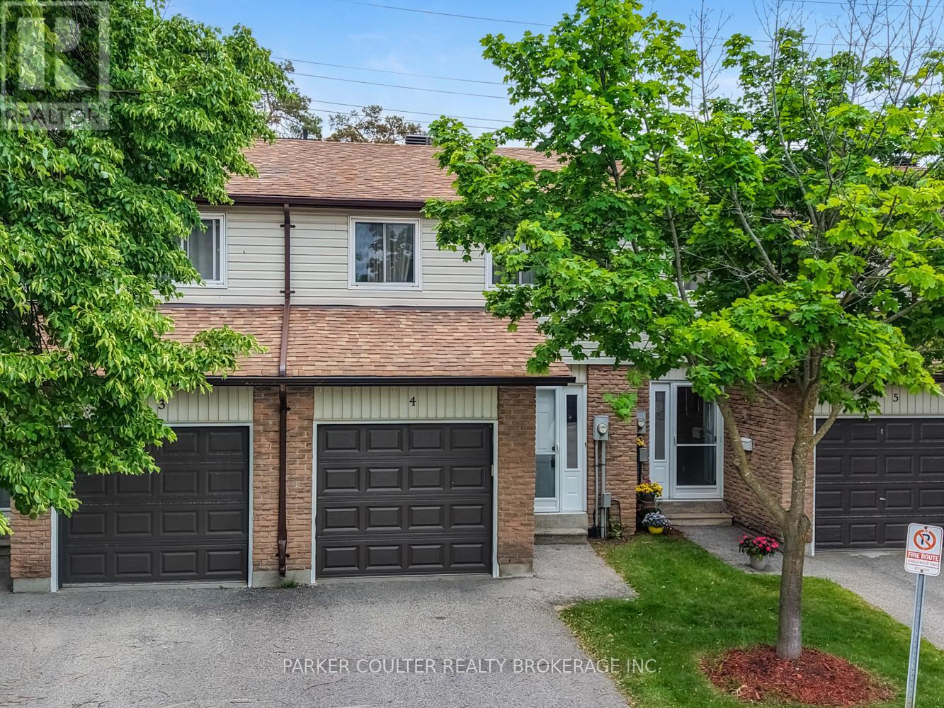 4 - 261 ROSE STREET, Barrie (Wellington), Ontario L4M2V3